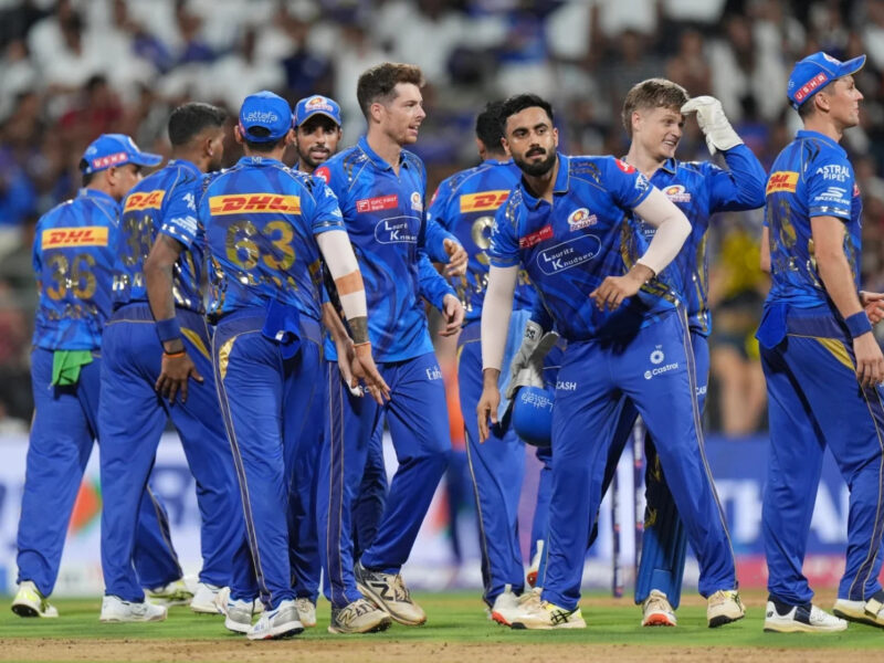 IPL 2025: ওয়াংখেড়তে মুখ থুবড়ে পড়লো নড়বড়ে দিল্লী, ৫৯ রানে জিতে প্লে-অফে মুম্বই ইন্ডিয়ান্স !! 4