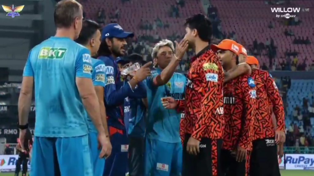 “থাপ্পড় দেব তোকে…” ম্যাচ শেষে অভিষেককে একহাত নিলেন বিজয় ধাইয়া, ভিডিও ভাইরাল !! 3 Ipl 2025