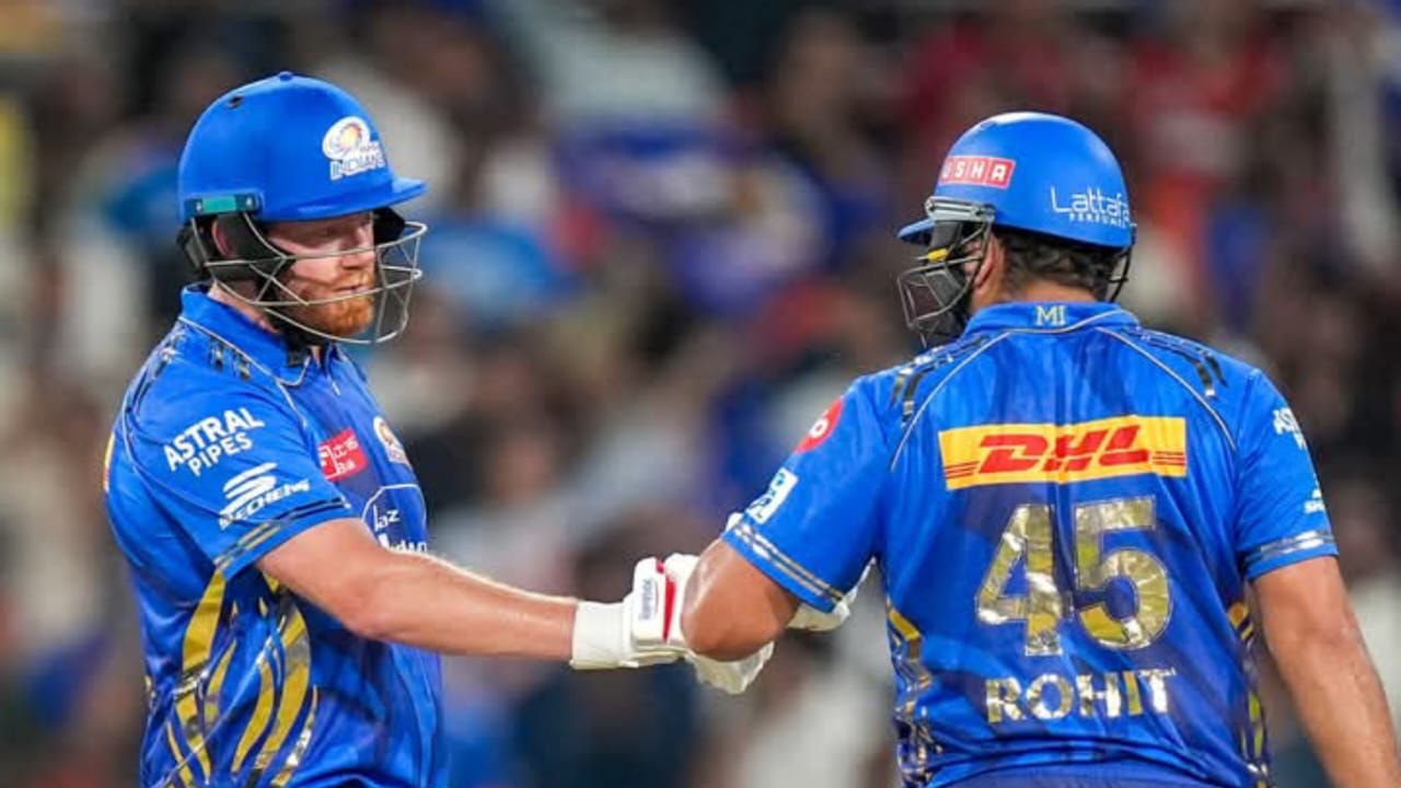 GT vs MI: রোহিত-বেয়ারস্টোর বিধ্বংসী ইনিংস, গুজরাটের বিপক্ষে ২২৮ রান সংগ্রহ করলো মুম্বাই !! 2 GT vs MI: রোহিত-বেয়ারস্টোর বিধ্বংসী ইনিংস, গুজরাটের বিপক্ষে ২২৮ রান সংগ্রহ করলো মুম্বাই !! 1