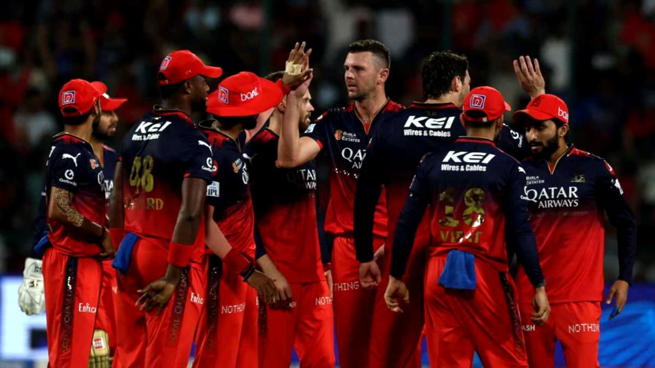 হারেননি কোনো ফাইনাল, লাকি চার্ম জশ হ্যাজেলউডের হাত ধরে এবার ট্রফি জয় করবে RCB !! 3 হারেননি কোনো ফাইনাল, লাকি চার্ম জশ হ্যাজেলউডের হাত ধরে এবার ট্রফি জয় করবে RCB !! 3