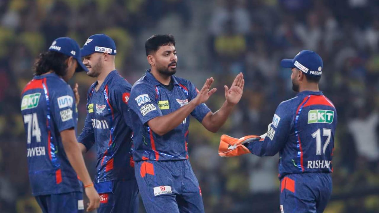 LSG vs SRH: “চুলের মুঠি ছিঁড়ে দেবো…”, হাতাহাতিতে জড়িয়ে পড়লেন অভিষেক ও দিগ্বেশ, ভিডিও ভাইরাল !! 3 LSG vs SRH: “চুলের মুঠি ছিঁড়ে দেবো…”, হাতাহাতিতে জড়িয়ে পড়লেন অভিষেক ও দিগ্বেশ, ভিডিও ভাইরাল !! 3