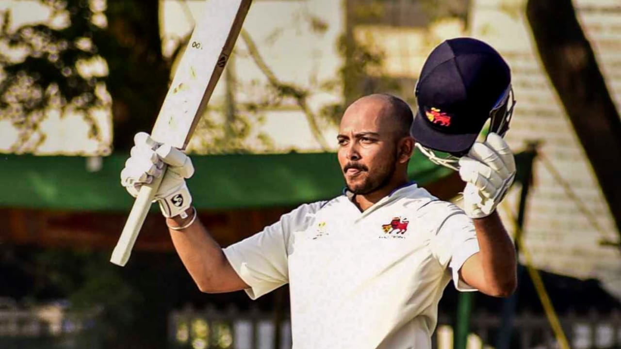 "৬,৬,৬,৬,৬..", রঞ্জি ট্রফিতে ব্যাটিং তান্ডব চালালেন পৃথ্বী শ, খেললেন ৩৭৯ রানের বিধ্বংসী ইনিংস !! 2 "৬,৬,৬,৬,৬..", রঞ্জি ট্রফিতে ব্যাটিং তান্ডব চালালেন পৃথ্বী শ, খেললেন ৩৭৯ রানের বিধ্বংসী ইনিংস !! 2