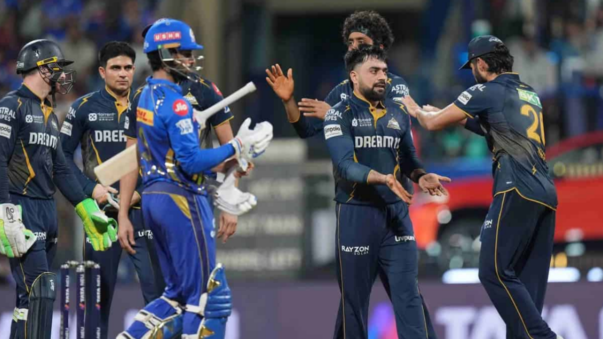 তাসের ঘরের মতন ভেঙে পড়লো মুম্বাইয়ের ব্যাটিং, তালিকায় শীর্ষে পৌঁছাতে গুজরাটের টার্গেট ১৫৬ !! 1