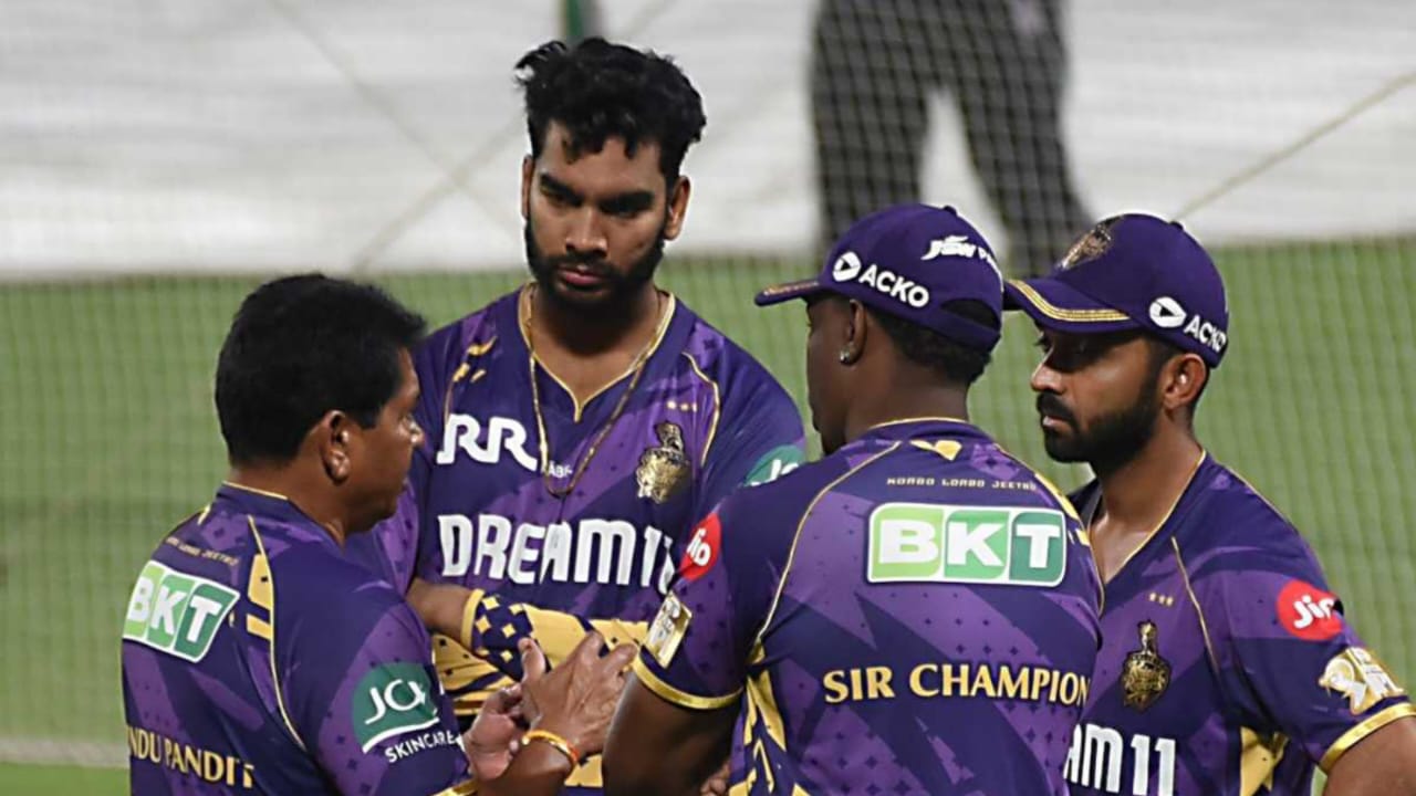 ইডেনের পর এবার অরুণ জেটলি স্টেডিয়াম, যুদ্ধ আবহে বোমা হামলার হুমকি পেলো দিল্লি ক্রিকেট বোর্ড !! 3 ইডেনের পর এবার অরুণ জেটলি স্টেডিয়াম, যুদ্ধ আবহে বোমা হামলার হুমকি পেলো দিল্লি ক্রিকেট বোর্ড !! 3
