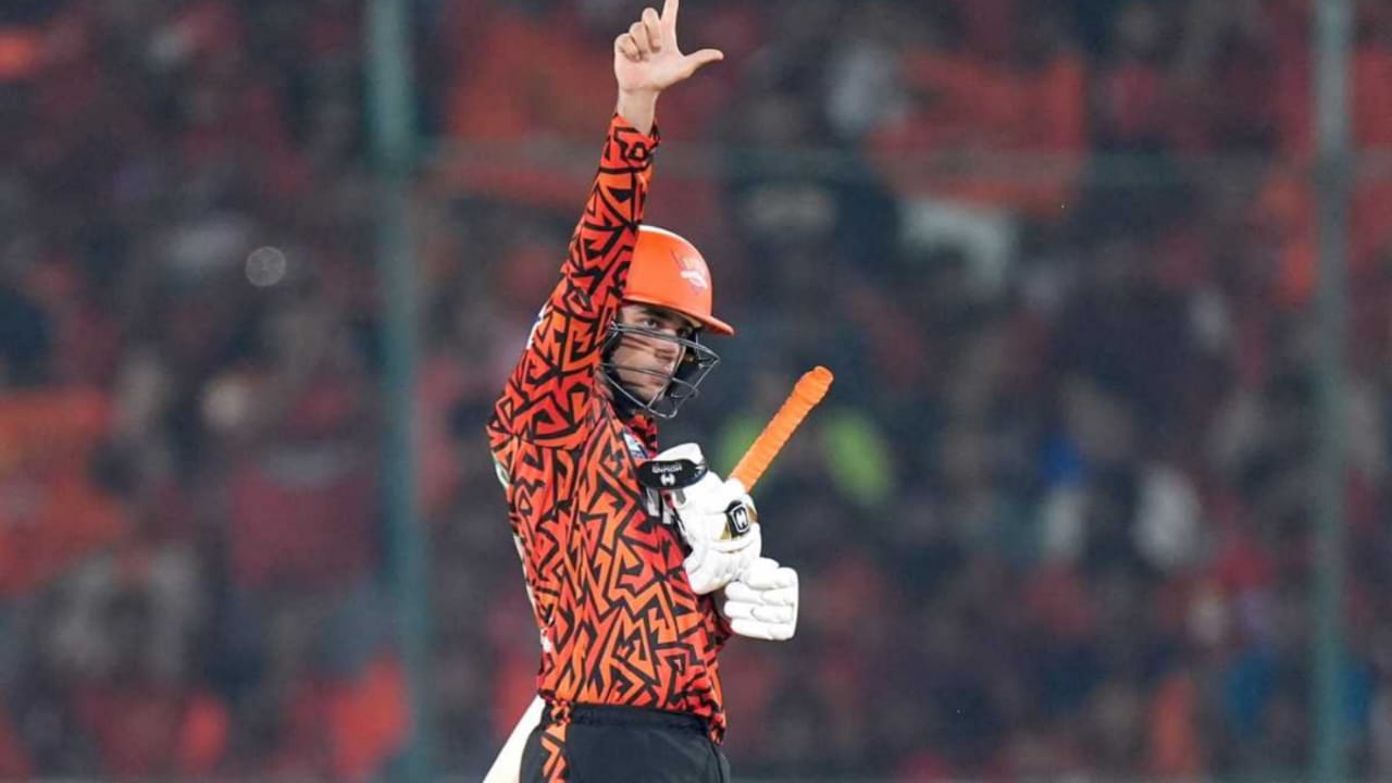 SRH vs DC: চোট অক্ষরের এবং বাদ ঈশান কিষাণ, দুই দলের একাদশে আজ এন্ট্রি নিচ্ছেন এই দুই তারকা !! 4 SRH vs DC: চোট অক্ষরের এবং বাদ ঈশান কিষাণ, দুই দলের একাদশে আজ এন্ট্রি নিচ্ছেন এই দুই তারকা !! 4