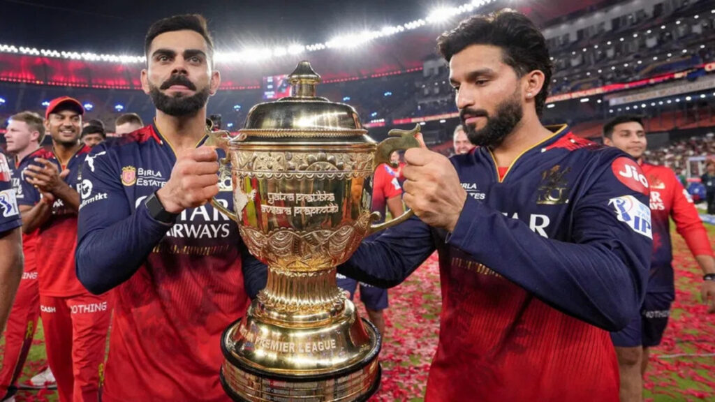 patidar-gesture-for-kohli-wins-hearts