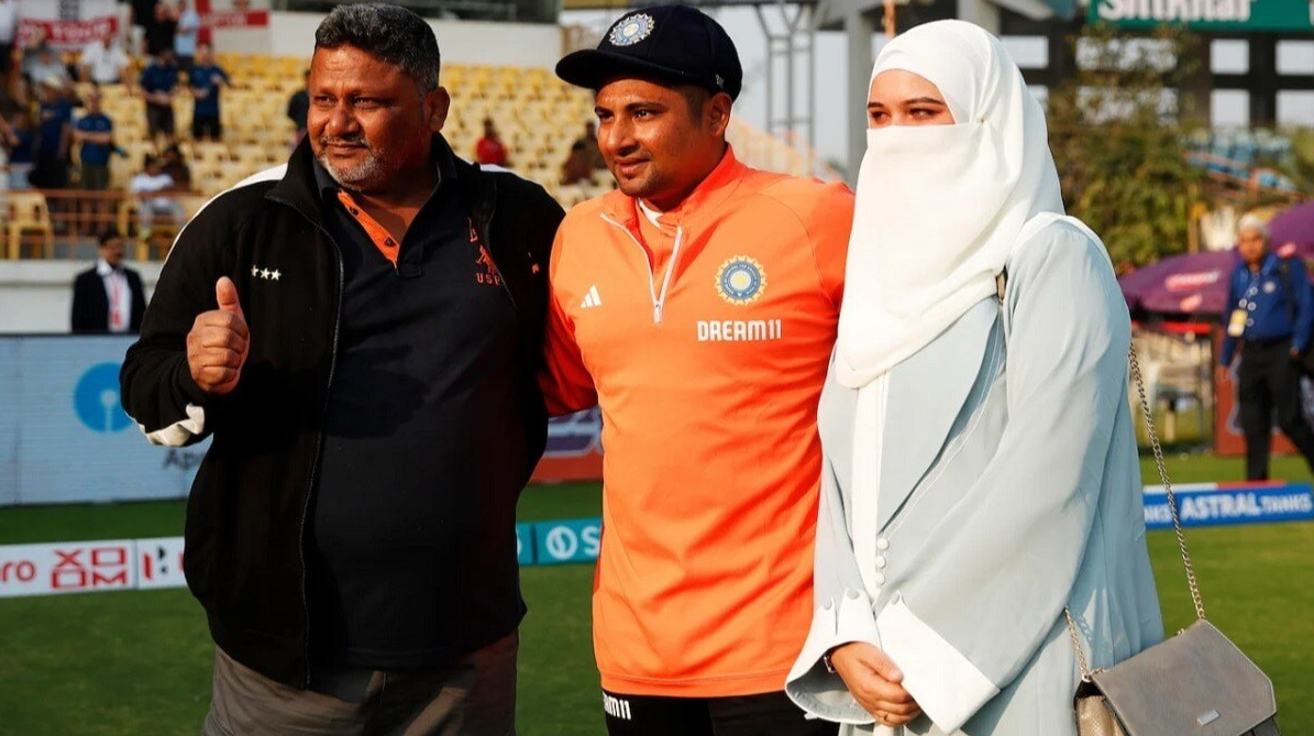 Sarfaraz Khan with His Father and Wife | Image: Getty Images