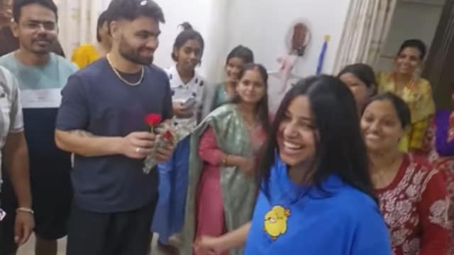 বিয়ের আগেই শ্বশুরবাড়ি পৌঁছালেন রিংকু সিং, হবু বরকে দেখে লজ্জায় লাল প্রিয়া !! 3 Rinku singh