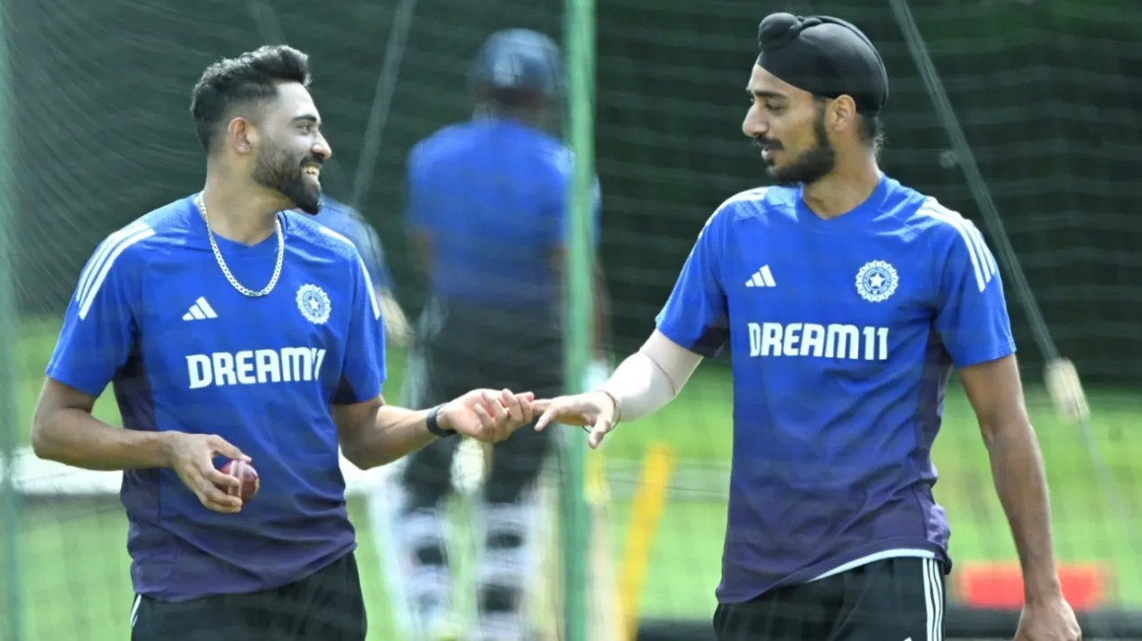 “ওকে স্বাগত জানাই…” লিডসের একাদশে নিশ্চিত করুণ নায়ার, সিদ্ধান্তে সিলমোহর কোচ গম্ভীরের !! 3 Mohammed Siraj and Arshdeep Singh | Image: Getty Images