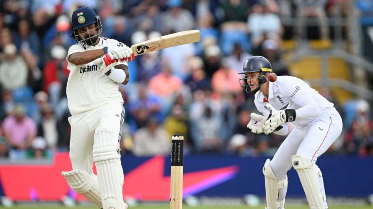 IND vs ENG: চতুর্থ দিনে হেডিংলের আকাশে কালো মেঘ, ভারতের জয়ের রাস্তায় বাধা বৃষ্টি !! 3 IND vs ENG: চতুর্থ দিনে হেডিংলের আকাশে কালো মেঘ, ভারতের জয়ের রাস্তায় বাধা বৃষ্টি !! 3