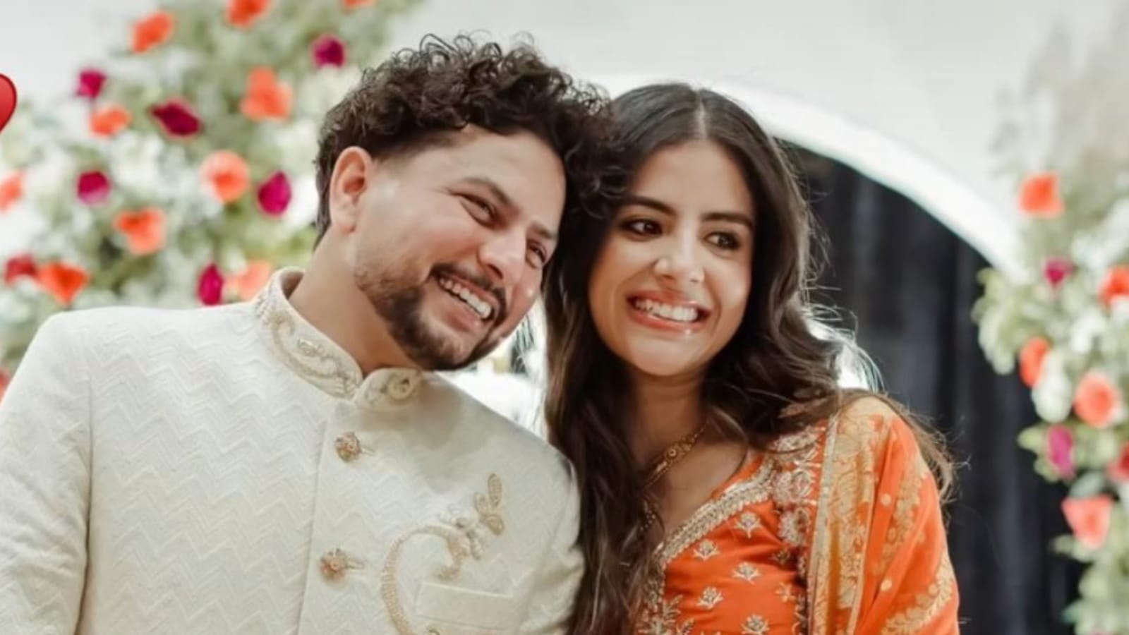 "সামলাতে পারছেন না নিজেকে", হবু স্ত্রীর সঙ্গে ছবি পোস্ট করে ট্রোল কুলদীপ, ডিলিট করলেন লজ্জায় !! 2 "সামলাতে পারছেন না নিজেকে", হবু স্ত্রীর সঙ্গে ছবি পোস্ট করে ট্রোল কুলদীপ, ডিলিট করলেন লজ্জায় !! 2