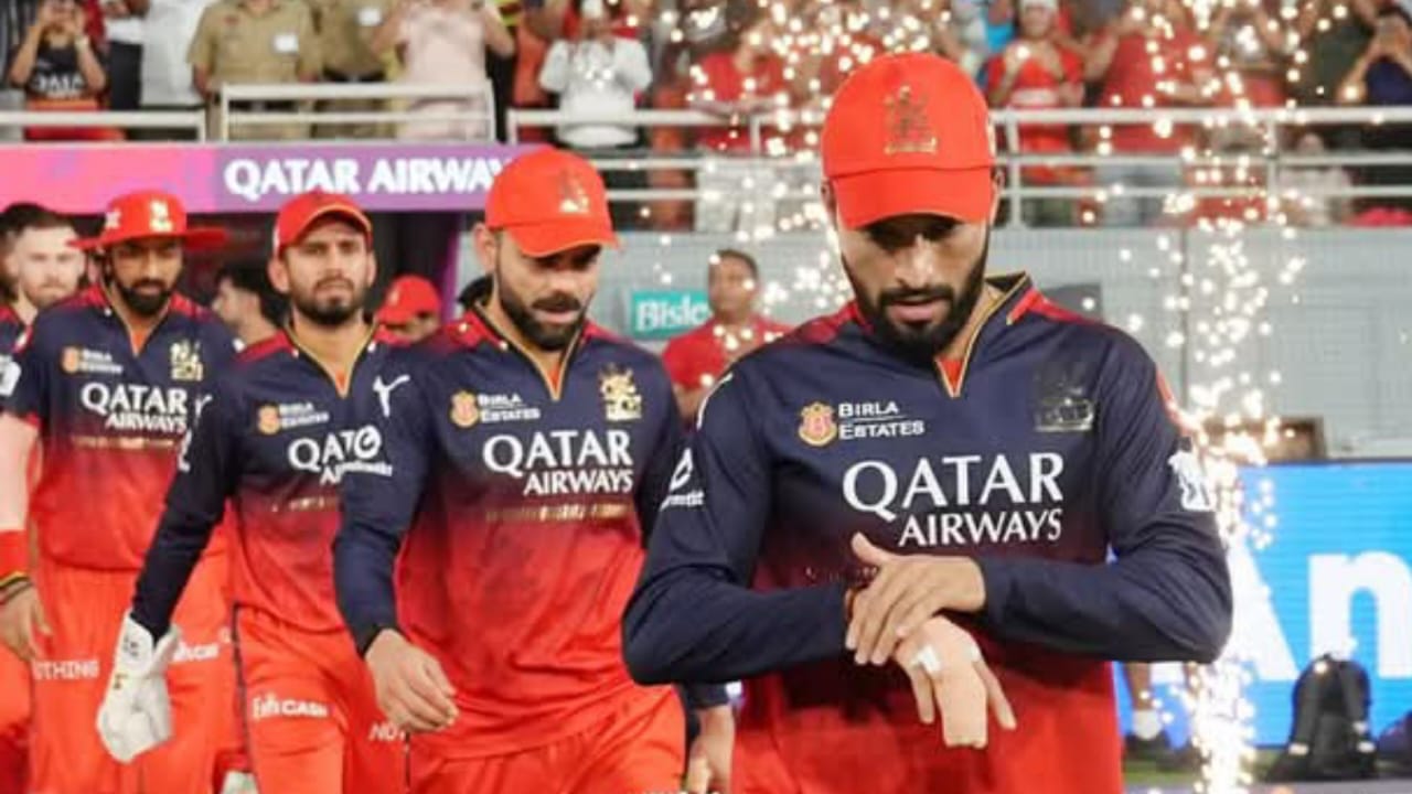ফাইনালে নড়বড়ে বেঙ্গালুরুর একাদশ, আইপিএল ছেড়ে দেশে ফিরছেন ফিল সল্ট !! 3 ফাইনালে নড়বড়ে বেঙ্গালুরুর একাদশ, আইপিএল ছেড়ে দেশে ফিরছেন ফিল সল্ট !! 3