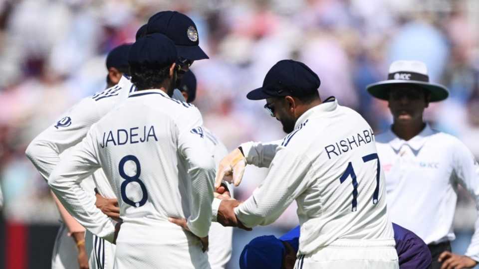 চলতি টেস্ট সিরিজ থেকে বাদ পড়লেন ঋষভ পন্থ, মাথায় হাত টিম ইন্ডিয়ার !! 2 Rishabh pant