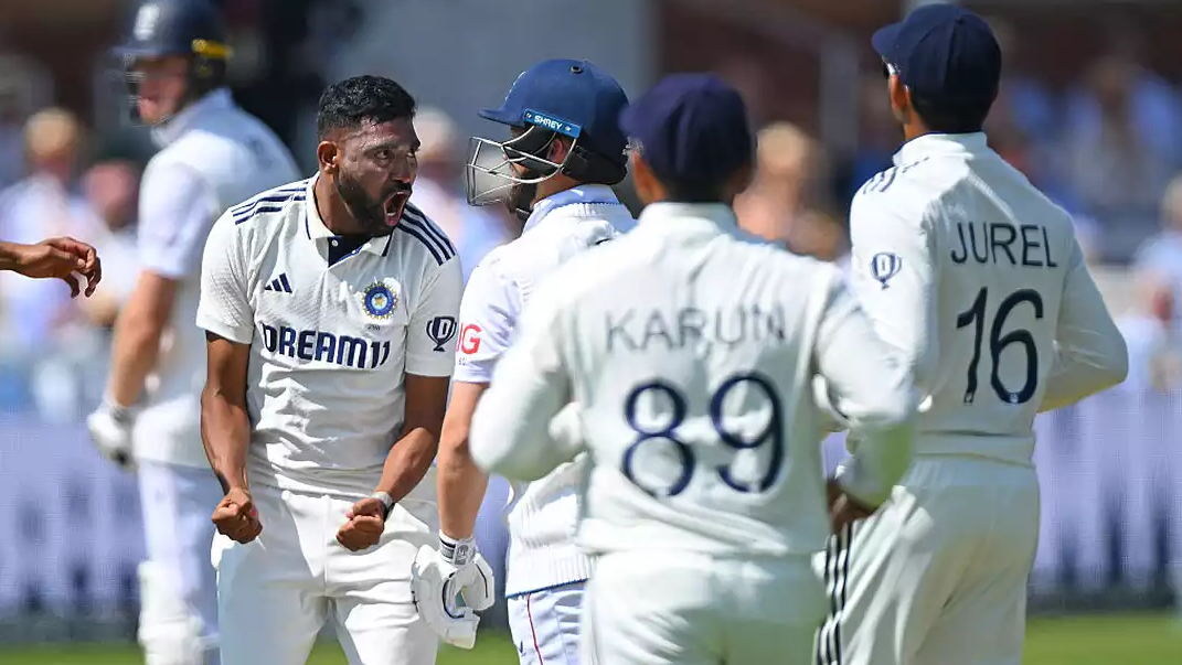 IND vs ENG 3rd Test: ডাকেট’কে ধাক্কা দিয়ে সঙ্কটে সিরাজ, ভারতীয় পেসারকে কড়া শাস্তি দিলো আইসিসি !! 2 Mohammed Siraj and Ben Duckett | IND vs ENG | Image: Getty Images