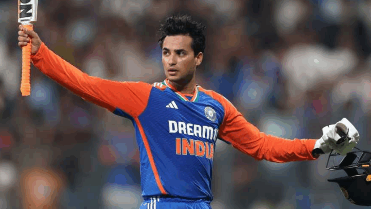 ১ বছরেই নজরকাড়া সাফল্য অভিষেক শর্মার, ICC'এর মাইলফলক ছুঁয়ে ফেললেন তরুণ ওপেনার !! 1