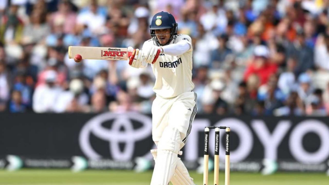 "বিরাটের সঙ্গে তুলনা হয় না..", লর্ডসে ব্যাট হাতে ব্যর্থ হওয়ার পর গিলকে কটাক্ষ করলেন সঞ্জয় মাঞ্জরেকার !! 3 "বিরাটের সঙ্গে তুলনা হয় না..", লর্ডসে ব্যাট হাতে ব্যর্থ হওয়ার পর গিলকে কটাক্ষ করলেন সঞ্জয় মাঞ্জরেকার !! 3