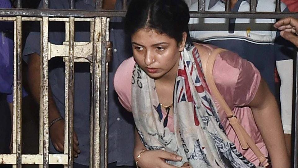 প্রতিবেশীকে বেধড়ক পেটালেন মহম্মদ শামির প্রাক্তন স্ত্রী হাসিন জাহান, থানায় হলো FIR !! 3 Hasin jahan