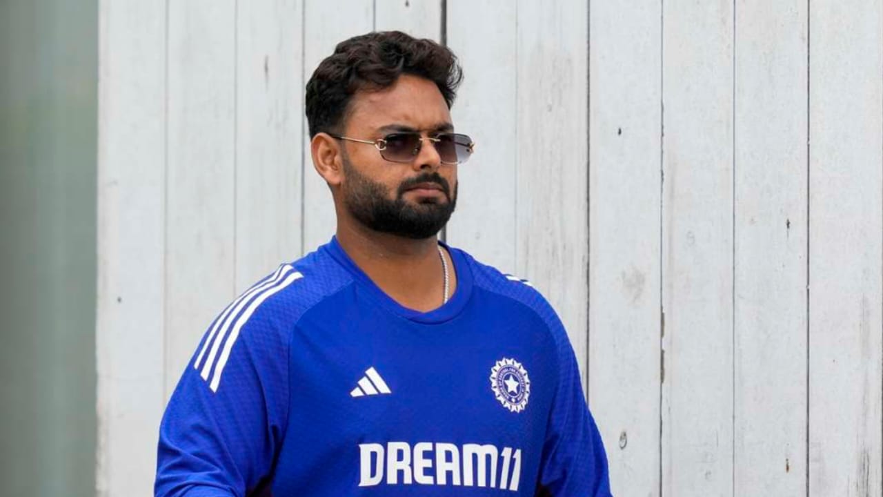 চতুর্থ টেস্টের আগে বড়ো চমক গম্ভীরের, দলে জায়গা পেলেন এই তরুণ তারকা পেসার !! 3 চতুর্থ টেস্টের আগে বড়ো চমক গম্ভীরের, দলে জায়গা পেলেন এই তরুণ তারকা পেসার !! 3