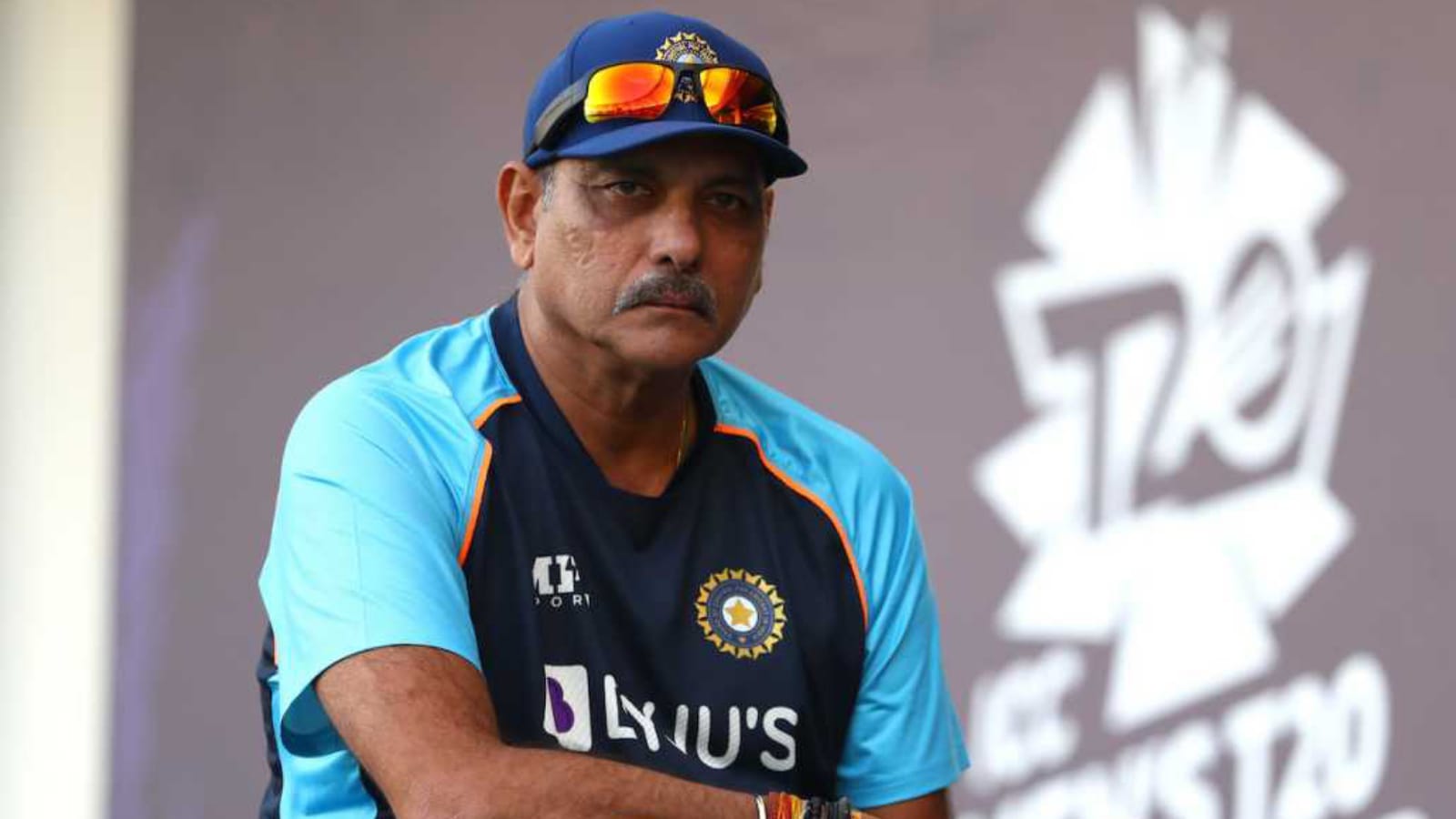 গম্ভীরে হবে না কাজ, টিম ইন্ডিয়ার পুরোনো 'জোশ' ফিরিয়ে আনতে এন্ট্রি নিচ্ছেন রবি শাস্ত্রী !! 3