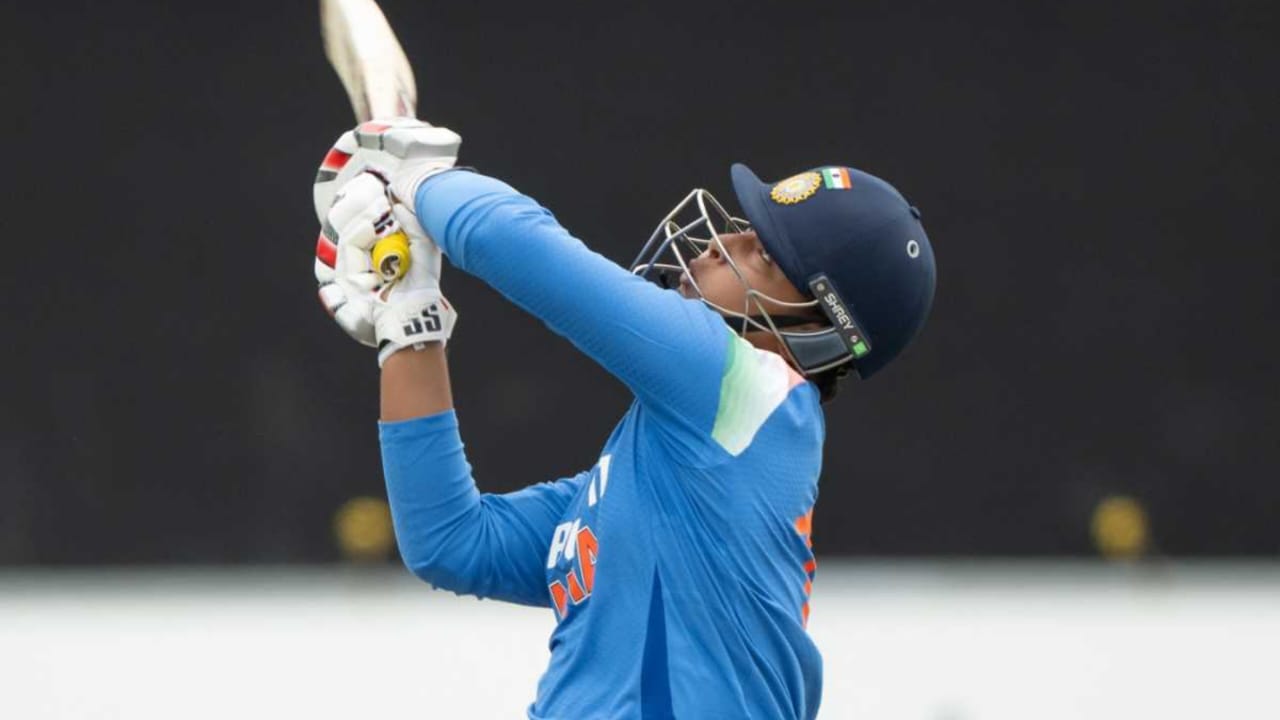 ইংল্যান্ডে বৈভব সূর্যবংশীর সঙ্গে রহস্যময়ী নারী, প্রেমের গুঞ্জন শুরু সোশ্যাল মিডিয়ায় !! 2 ইংল্যান্ডে বৈভব সূর্যবংশীর সঙ্গে রহস্যময়ী নারী, প্রেমের গুঞ্জন শুরু সোশ্যাল মিডিয়ায় !! 2