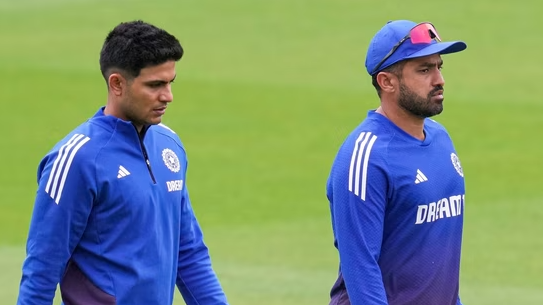 বিরাট কোহলি নয় বরং এই তারকাকে ‘আদর্শ অধিনায়ক’ তকমা দিলেন করুণ নায়ার !! 3 Shubman Gill and Karun Nair | Image: Getty Images