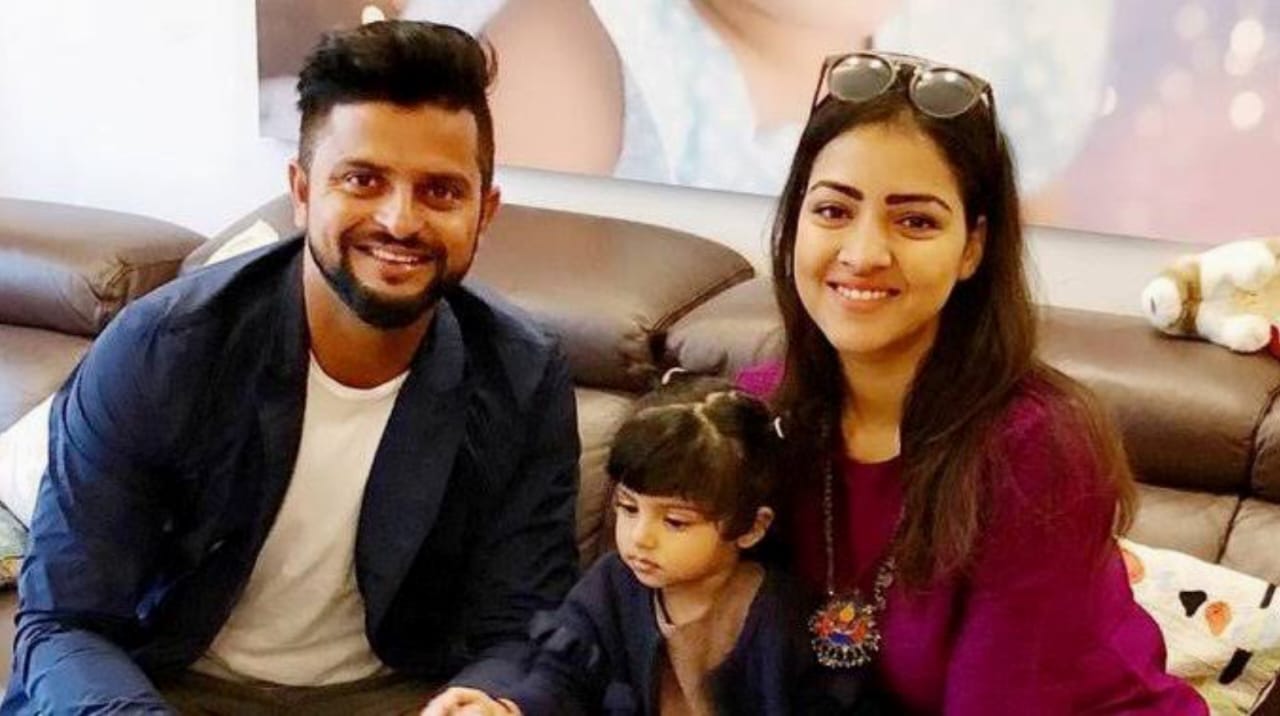 TOP 5: এমন ৫ জন ভারতীয় ক্রিকেটার যাদের শৈশবের প্রেম পরিণতি পেয়েছে বিবাহ বন্ধনে !! 2 TOP 5: এমন ৫ জন ভারতীয় ক্রিকেটার যাদের শৈশবের প্রেম পরিণতি পেয়েছে বিবাহ বন্ধনে !! 2