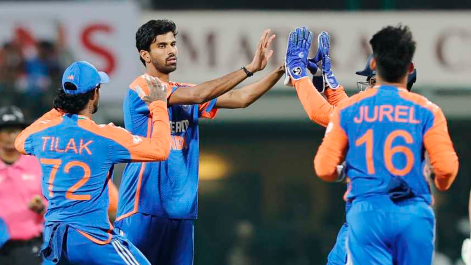 এশিয়া কাপের আগেই কোটি টাকার ক্ষতির মুখে BCCI, হঠাৎ ব্যান হলো স্পন্সর সংস্থা !! 3 এশিয়া কাপের আগেই কোটি টাকার ক্ষতির মুখে BCCI, হঠাৎ ব্যান হলো স্পন্সর সংস্থা !! 3