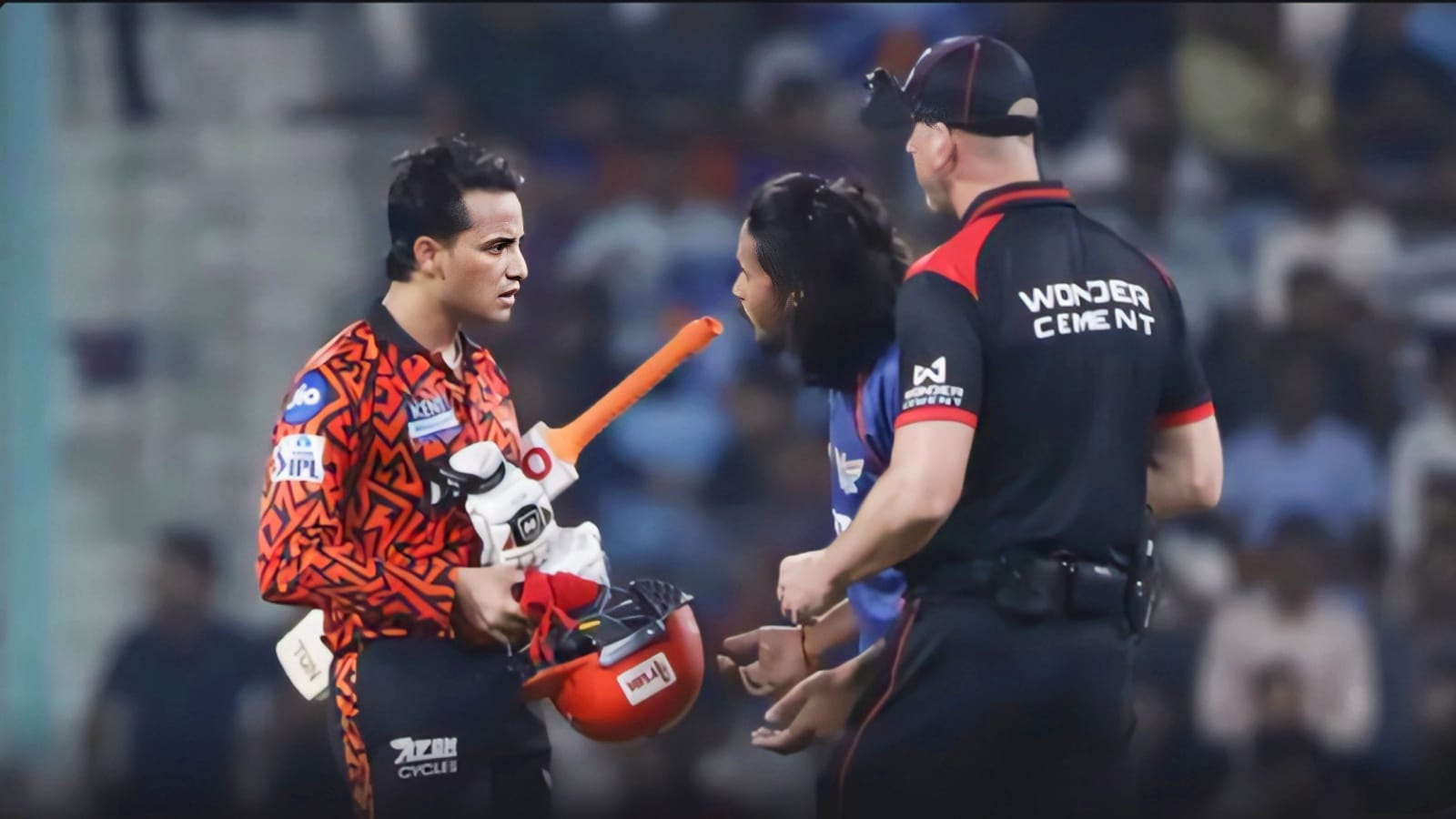 নীতিশ রানার সঙ্গে হাতাহাতিতে জড়ালেন দিগ্বেশ রাঠি, DPL'এর চাঞ্চল্যকর ভিডিও ভাইরাল !! 3