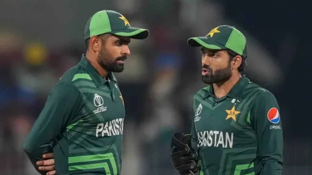 এশিয়া কাপ থেকে বাদ পড়ার পর আবারও অপমানিত বাবর-রিজ‌ওয়ান, পিসিবির কড়া পদক্ষেপ !! 1