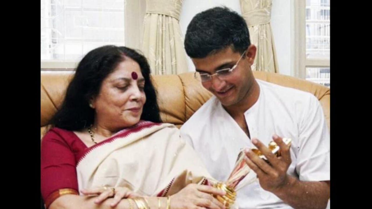 Sourav Ganguly and Nirupa Ganguly | Images: Twitter