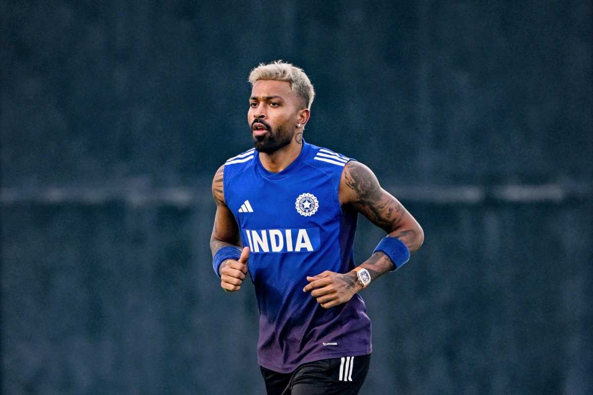 পাকিস্তানের বিপক্ষে ফাইনালের আগেই মাথায় হাত ভারতের, ছিটকে গেলেন হার্দিক পান্ডিয়া !! 2