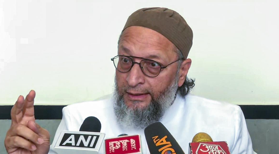 ভারত-পাক ম্যাচ বয়কটের ডাক শিবসেনার, টিভি ভেঙে চললো বিক্ষোভ !! 3 Asaduddin Owaisi | Image: Twitter