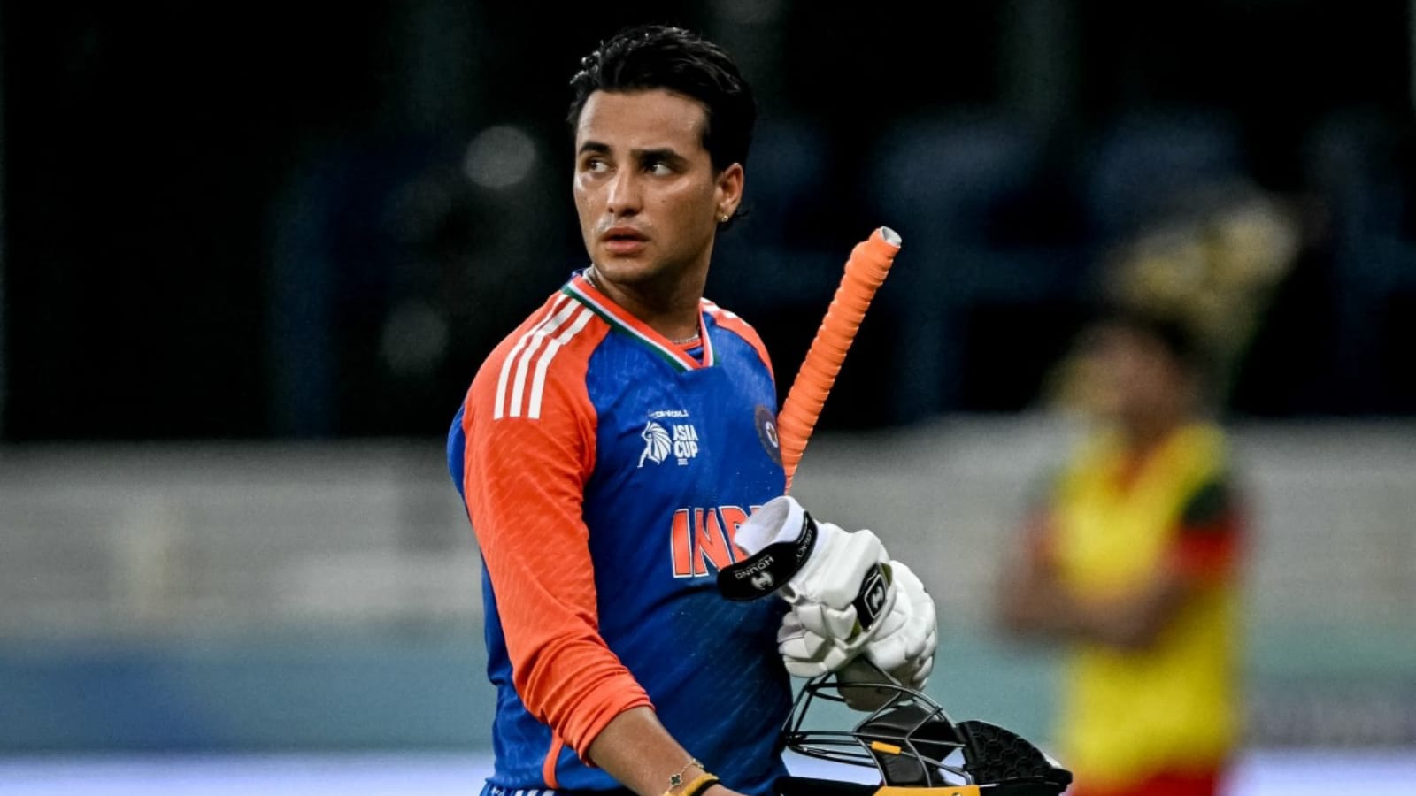 শুধুমাত্র যুবরাজ নন, অভিষেক শর্মাকে বিস্ফোরক ব্যাটিং'এর অনুপ্রেরণা দেন এই তারকাও !! 3 Asia cup 2025 ind vs aus