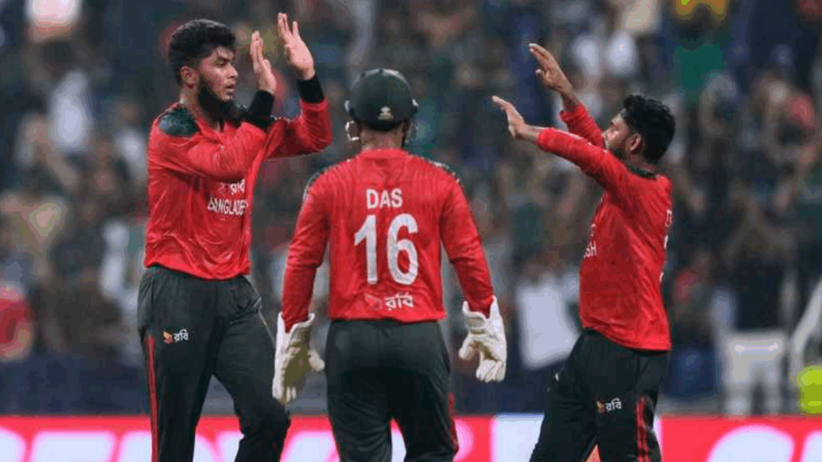 হৃদয়কাঁপানো জয়! আফগানিস্তানকে ৮ রানে হারিয়ে লড়াইয়ে টিকে টাইগাররা 1