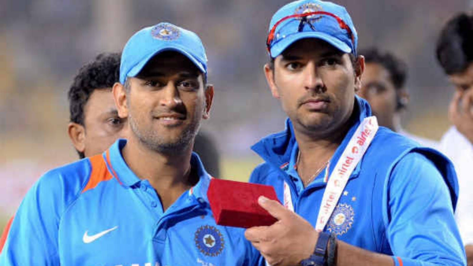 "যুবরাজকে ধোনিও ভয় পেতো..", যোগরাজ সিং'এর বিস্ফোরক মন্তব্যে তোলপাড় ক্রিকেট মহল !! 3 "যুবরাজকে ধোনিও ভয় পেতো..", যোগরাজ সিং'এর বিস্ফোরক মন্তব্যে তোলপাড় ক্রিকেট মহল !! 3