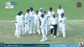 আউট হতেই মেজাজ হারালেন পৃথ্বী শ, চলতি ম্যাচেই মুশির খানের কলার ধরে টানতে শুরু করলেন !! 8