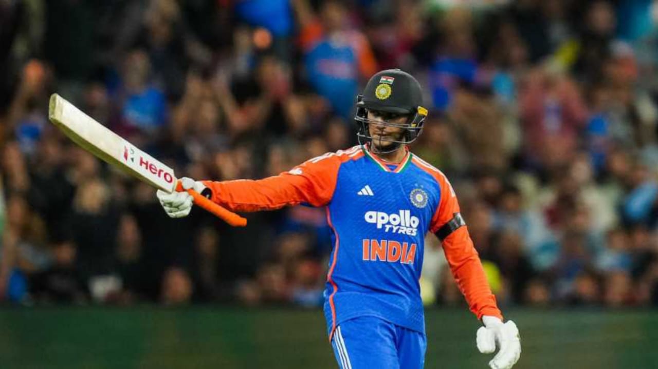 মেলবোর্নে আজিদের বিপক্ষে ১৭ বছর পর ভারতের লজ্জাজনক হার, কাজে এল না অভিষেকের লড়াই !! 2 মেলবোর্নে আজিদের বিপক্ষে ১৭ বছর পর ভারতের লজ্জাজনক হার, কাজে এল না অভিষেকের লড়াই !! 2