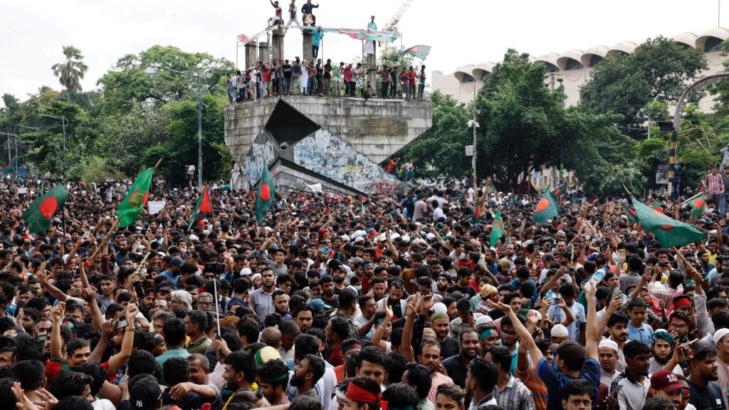 আফগানিস্তানের বিরুদ্ধে জঘন্য হারে ক্ষুব্ধ বাংলাদেশের জনতা, ক্রিকেটারদের ধরে দিলেন উত্তম-মধ্যম !! 2 বাংলাদেশ
