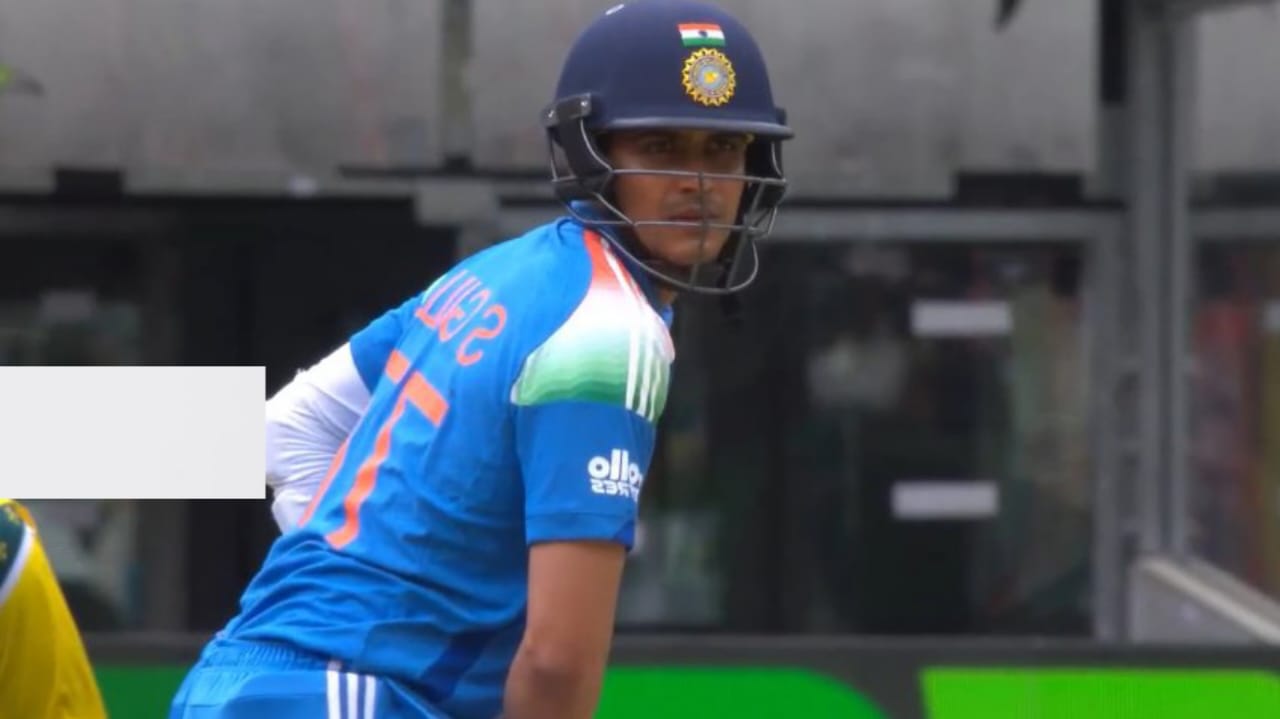 IND vs AUS: গিল আউট হতেই ফ্যাকাশে সারার মুখ, ছবি ভাইরাল সোশ্যাল মিডিয়ায় !! 2 IND vs AUS: গিল আউট হতেই ফ্যাকাশে সারার মুখ, ছবি ভাইরাল সোশ্যাল মিডিয়ায় !! 2