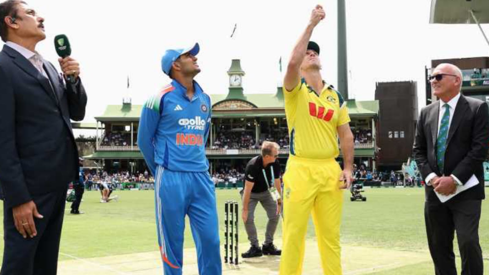 IND vs AUS: বাদ গিল ও কুলদীপ, অস্ট্রেলিয়ার বিপক্ষে ভারতীয় টি২০ একাদশে হল চমকে দেওয়া বদল !! 2 IND vs AUS: বাদ গিল ও কুলদীপ, অস্ট্রেলিয়ার বিপক্ষে ভারতীয় টি২০ একাদশে হল চমকে দেওয়া বদল !! 2