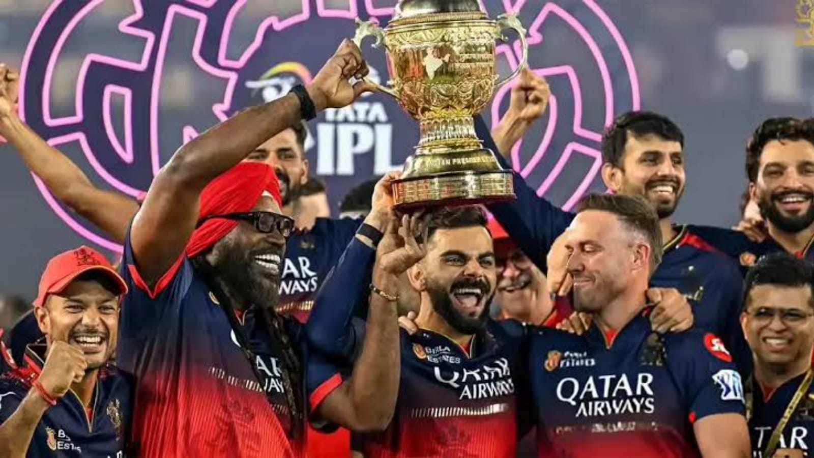 আইপিএলের আগেই বদলে যাচ্ছে RCB'র মালিক, কোটি টাকায় অনন্ত আম্বানি নিচ্ছেন কিনে !! 3 আইপিএলের আগেই বদলে যাচ্ছে RCB'র মালিক, কোটি টাকায় অনন্ত আম্বানি নিচ্ছেন কিনে !! 3