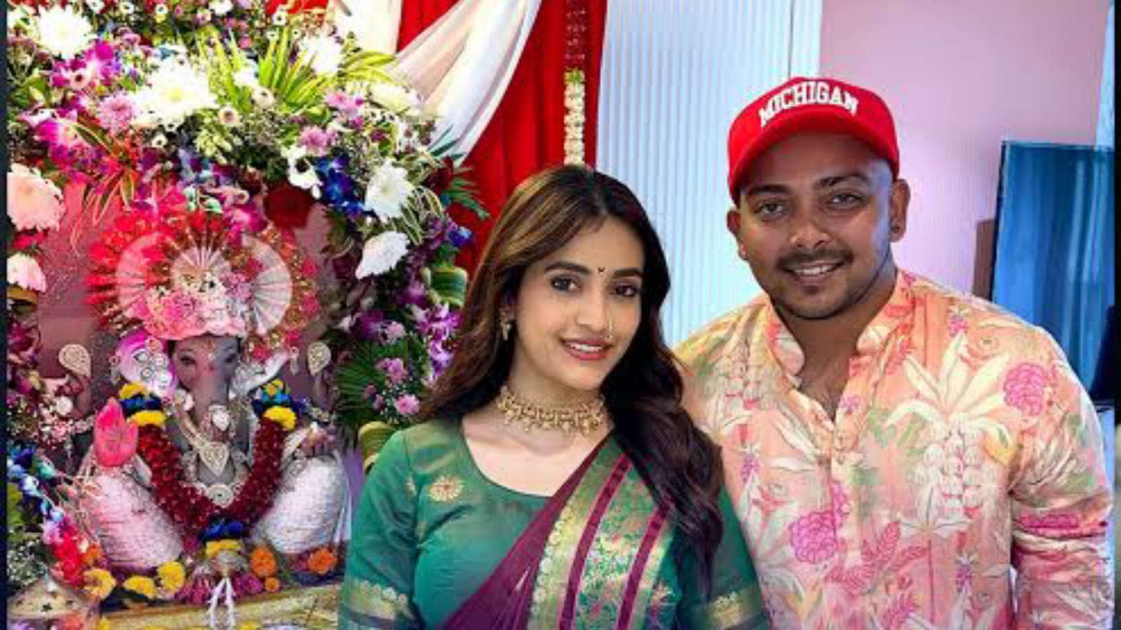 TOP 10: ভারতীয় ১০ ক্রিকেটার যাদের গার্লফ্রেন্ডের রূপের আগুন বলিউড নায়িকাদের পিছনে ফেলেছে !! 2 TOP 10: ভারতীয় ১০ ক্রিকেটার যাদের গার্লফ্রেন্ডের রূপের আগুন বলিউড নায়িকাদের পিছনে ফেলেছে !! 2