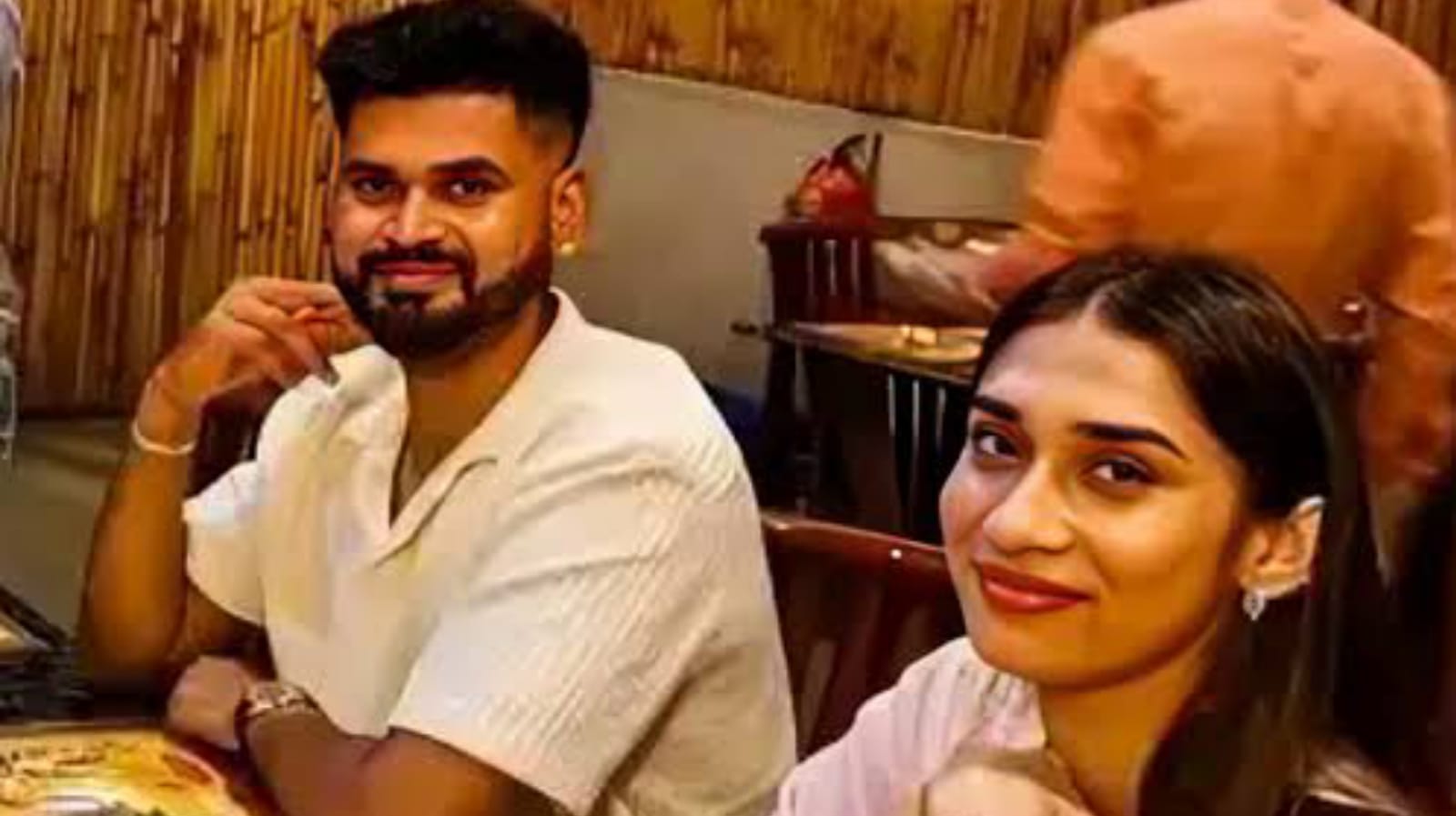 TOP 10: ভারতীয় ১০ ক্রিকেটার যাদের গার্লফ্রেন্ডের রূপের আগুন বলিউড নায়িকাদের পিছনে ফেলেছে !! 2 TOP 10: ভারতীয় ১০ ক্রিকেটার যাদের গার্লফ্রেন্ডের রূপের আগুন বলিউড নায়িকাদের পিছনে ফেলেছে !! 2