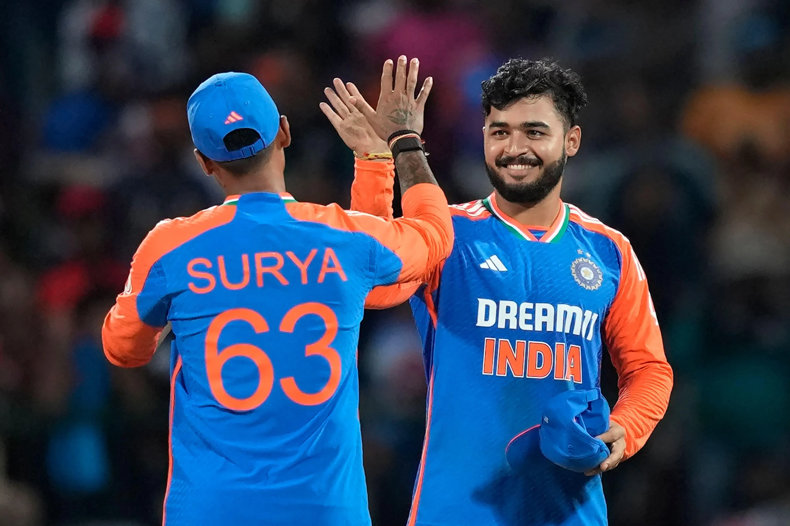 বাদ হার্দিক পান্ডিয়া, দক্ষিণ আফ্রিকার বিরুদ্ধে টি-20 দলে এন্ট্রি নিচ্ছেন কোহলির ছোট ভাই !! 3 Riyan Parag | Image: Getty Images