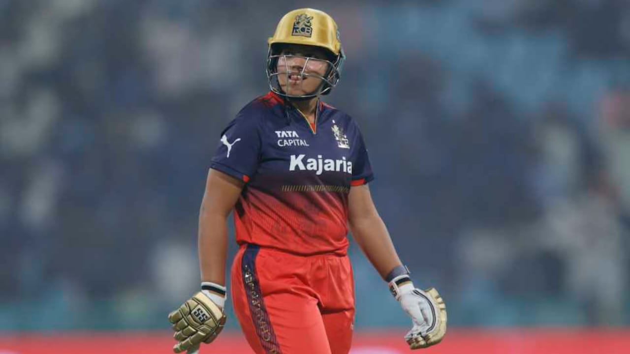 টুর্নামেন্ট শুরুর আগেই ভক্তদের ঝটকা দিল RCB, মাত্র ৪ জন তারকাকে করল রিটেন !! 3 টুর্নামেন্ট শুরুর আগেই ভক্তদের ঝটকা দিল RCB, মাত্র ৪ জন তারকাকে করল রিটেন !! 3