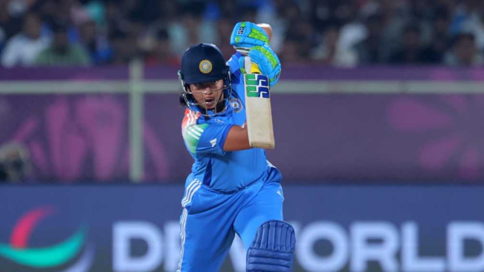 বিশ্বকাপ জিতেও বঞ্চনার শিকার রিচা ঘোষ, রাজ্য সরকারের পক্ষ থেকে পেলেন না প্রাপ্য সন্মান !! 2 বিশ্বকাপ জিতেও বঞ্চনার শিকার রিচা ঘোষ, রাজ্য সরকারের পক্ষ থেকে পেলেন না প্রাপ্য সন্মান !! 2