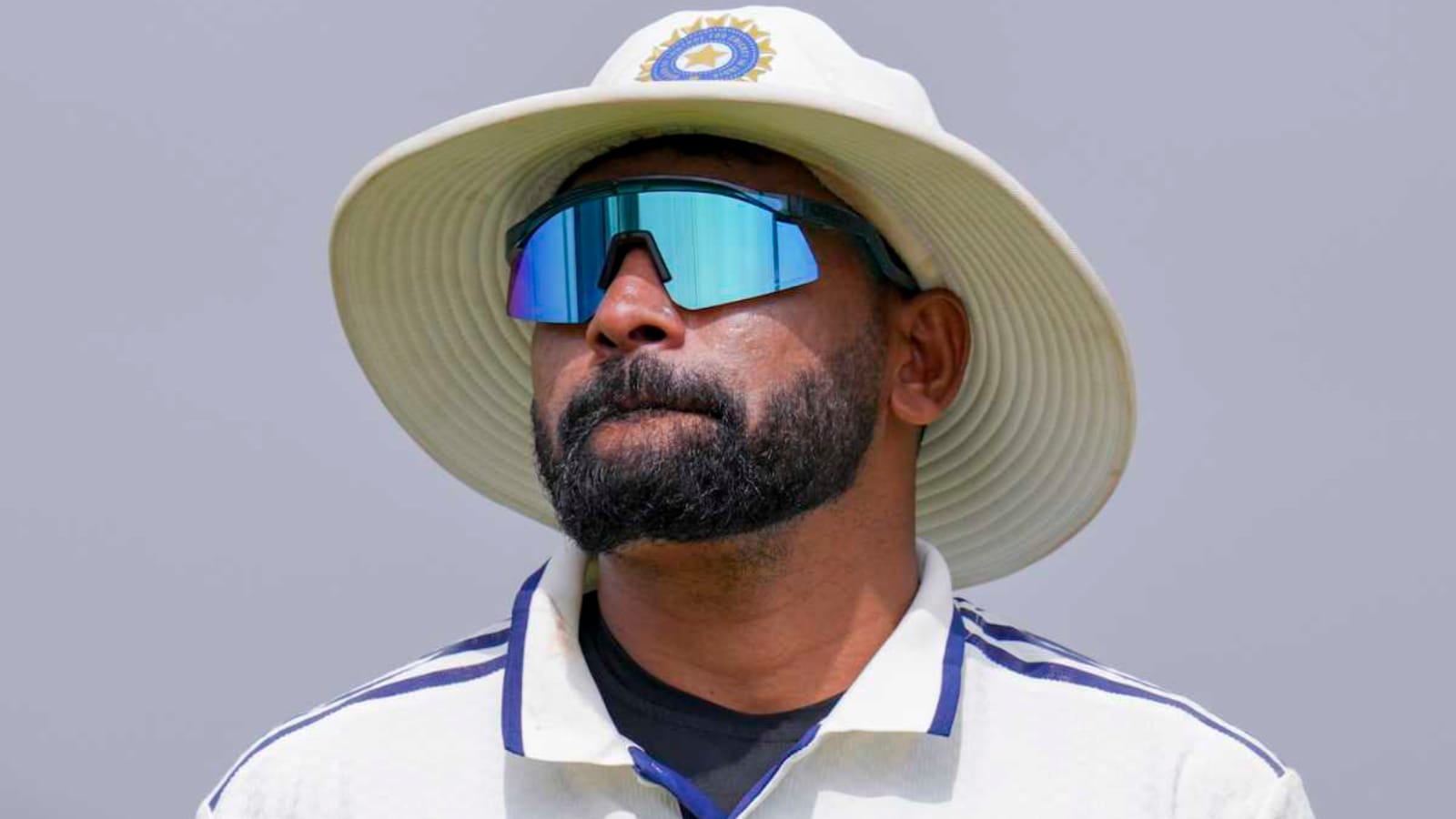 গুয়াহাটি থেকে বাড়ি ফিরতে গিয়ে বিপাকে মহম্মদ সিরাজ, নিলেন চরম সিদ্ধান্ত !! 3 গুয়াহাটি থেকে বাড়ি ফিরতে গিয়ে বিপাকে মহম্মদ সিরাজ, নিলেন চরম সিদ্ধান্ত !! 3