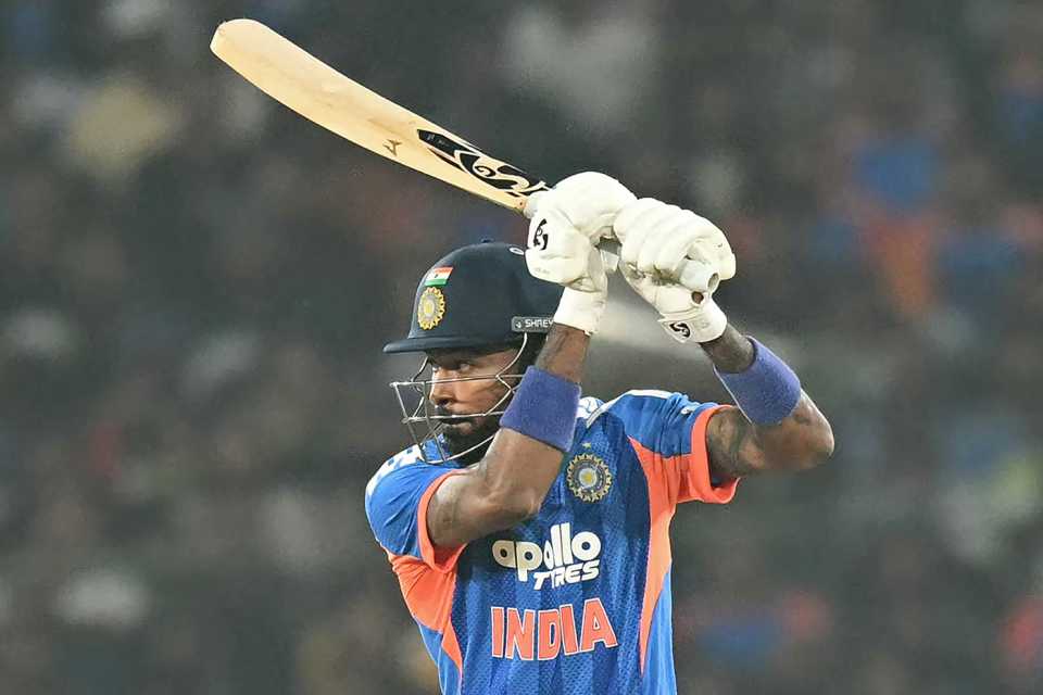 হার্দিক পান্ডিয়ার ঝড়ো ব্যাটিংয়ে ঘুরে দাঁড়ালো টিম ইন্ডিয়া, দঃ আফ্রিকার সামনে রাখলো ১৭৬' রানের টার্গেট 2 Ind vs sa