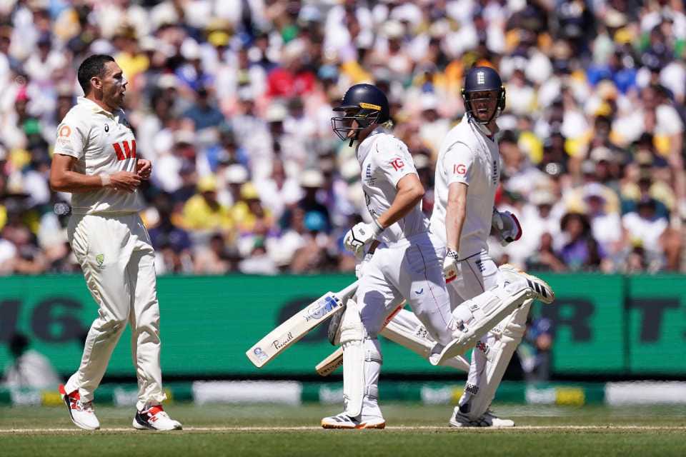 ইংল্যান্ডের ঐতিহাসিক কামব্যাক, অ্যাশেজ সিরিজে ১০০ বছরের মধ্যে দ্বিতীয়ের মতো হল বিরল রেকর্ড !! 2