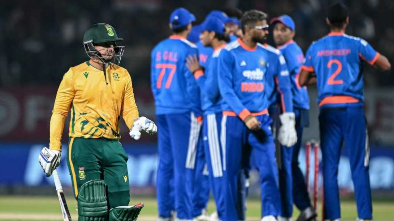 চোটের কারণে ছিটকে গেলেন শুভমান গিল, আকাশ ভেঙে পড়ল ভারতীয় দলে !! 3